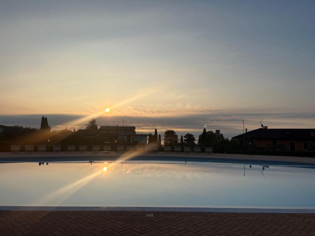 Le Terrazze Sul Lago Hotel & Residence Padenghe sul Garda Ngoại thất bức ảnh