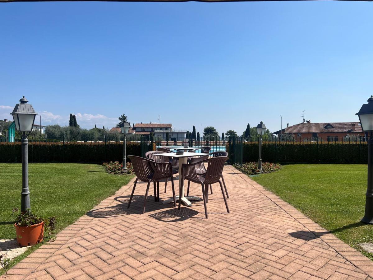 Le Terrazze Sul Lago Hotel & Residence Padenghe sul Garda Ngoại thất bức ảnh