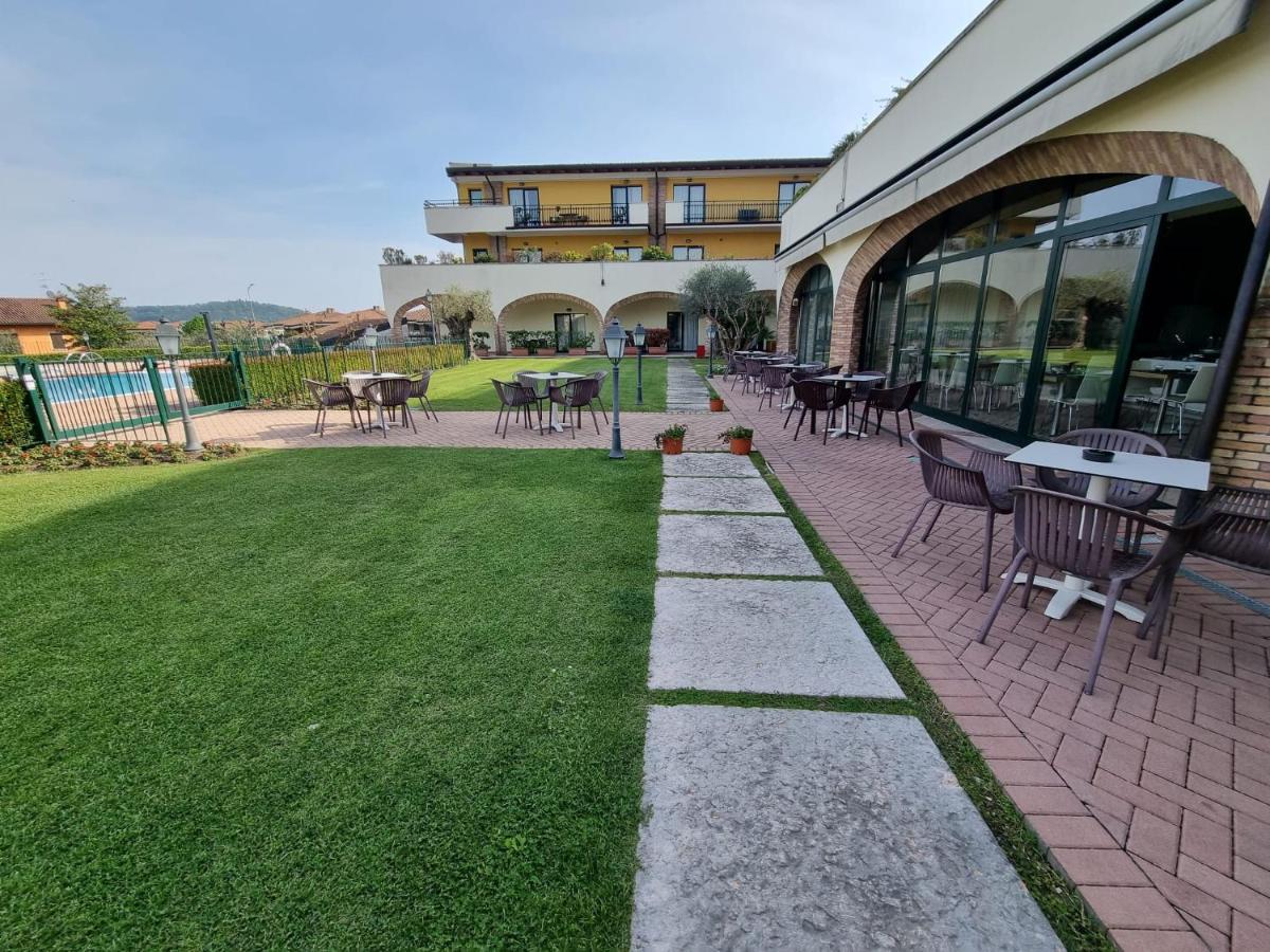 Le Terrazze Sul Lago Hotel & Residence Padenghe sul Garda Ngoại thất bức ảnh
