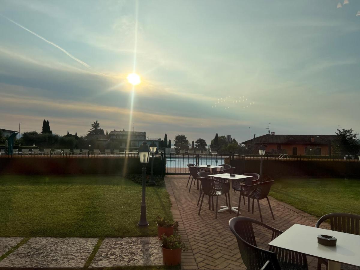 Le Terrazze Sul Lago Hotel & Residence Padenghe sul Garda Ngoại thất bức ảnh