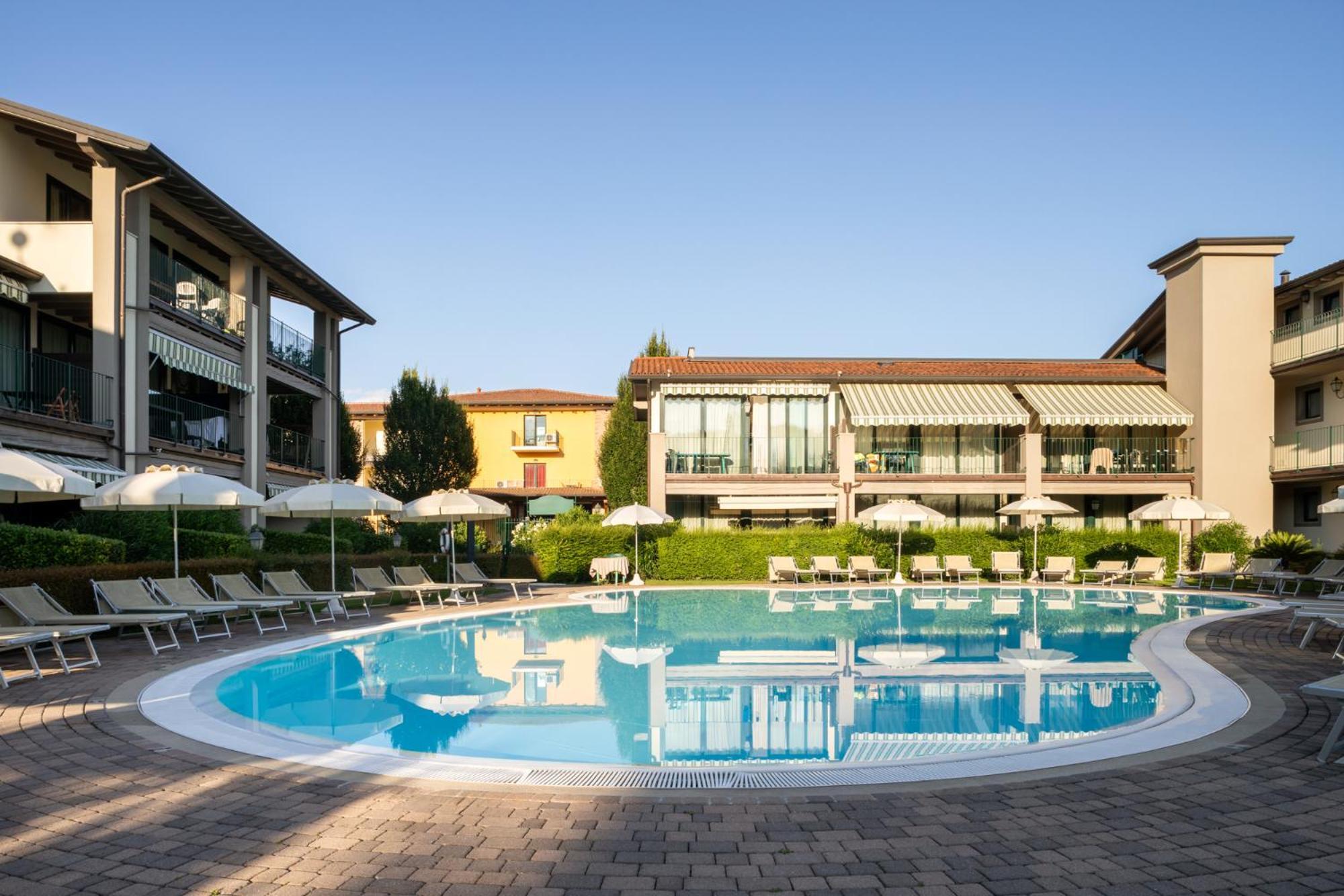 Le Terrazze Sul Lago Hotel & Residence Padenghe sul Garda Ngoại thất bức ảnh