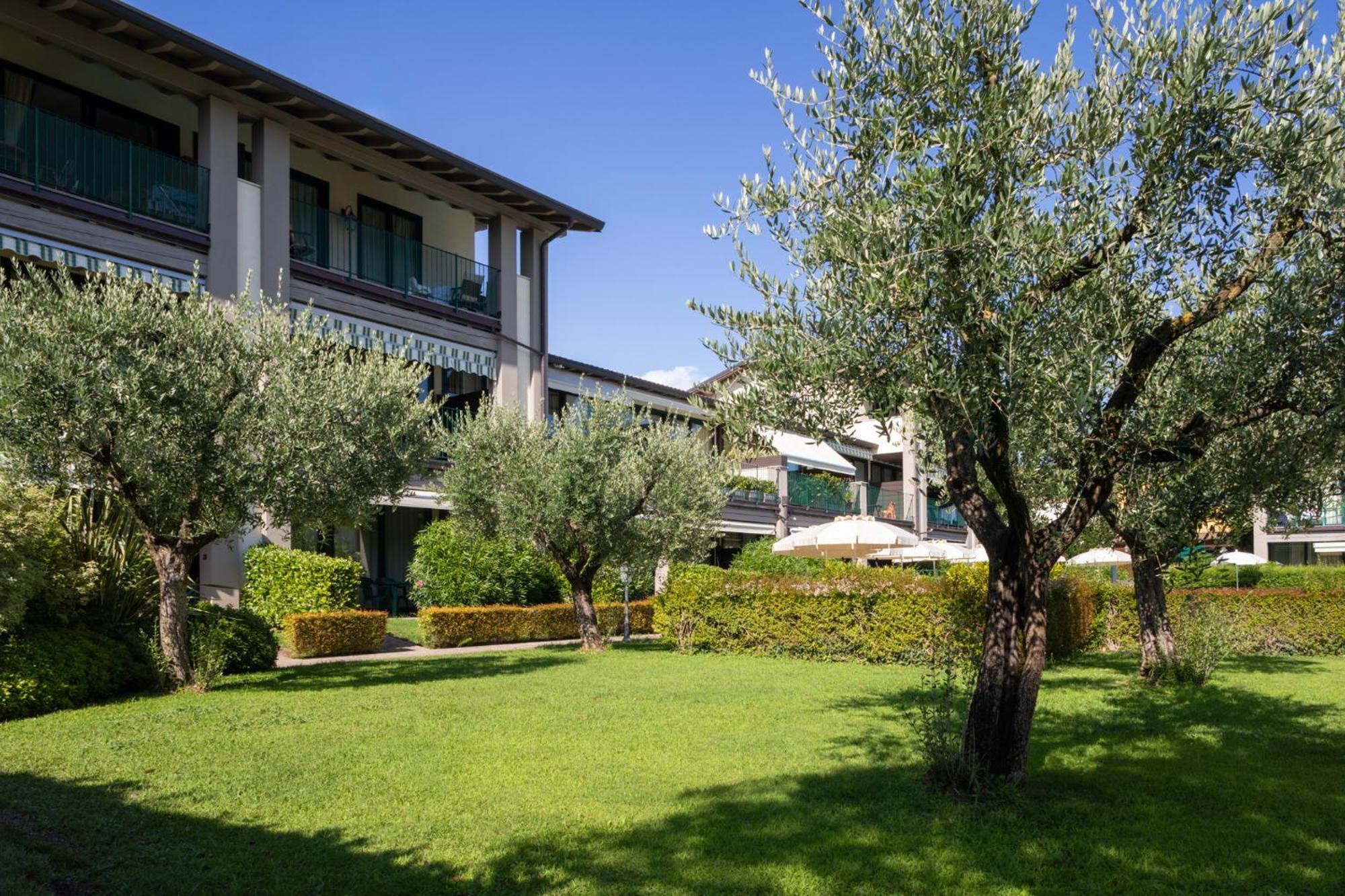 Le Terrazze Sul Lago Hotel & Residence Padenghe sul Garda Ngoại thất bức ảnh