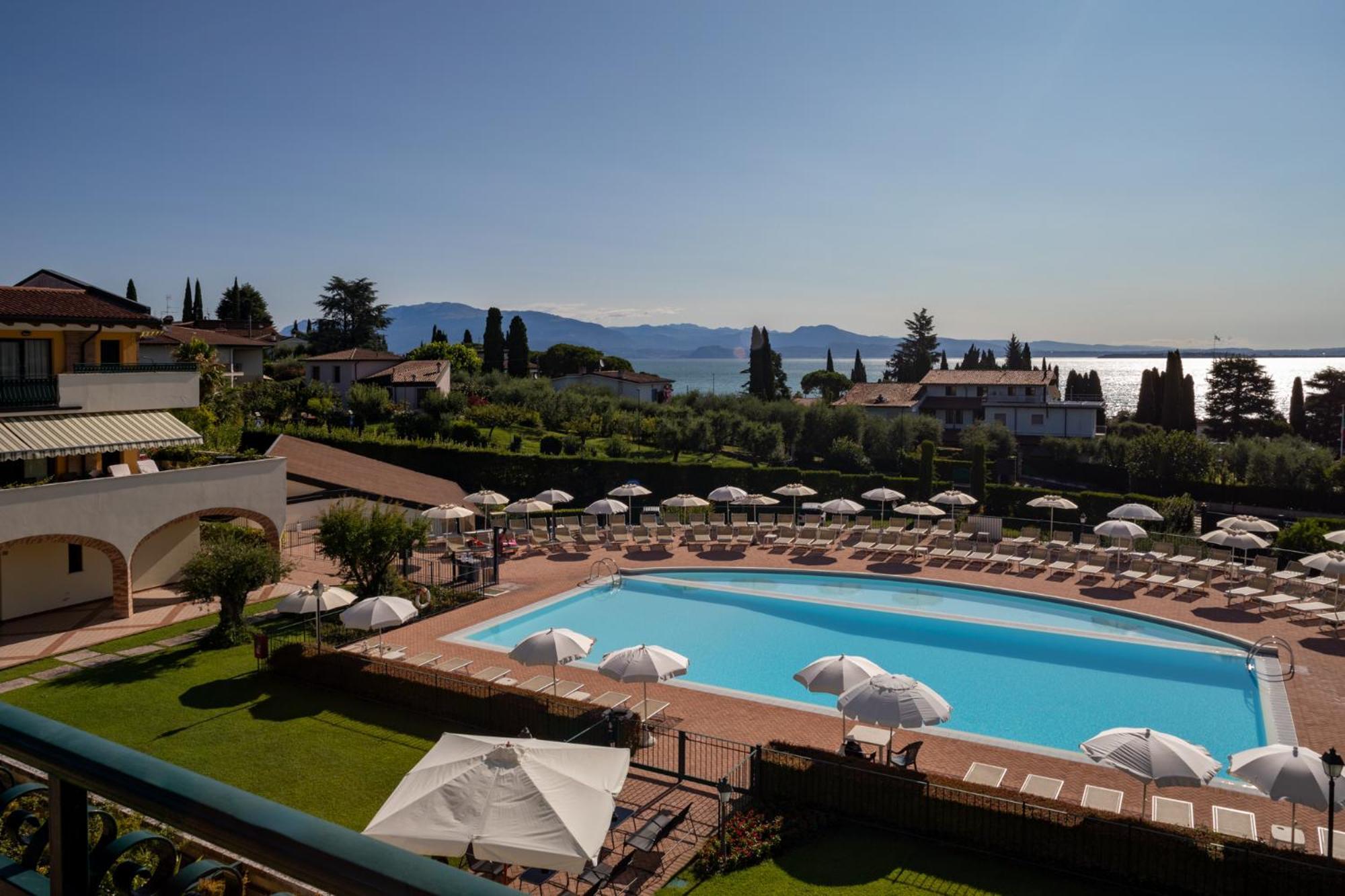 Le Terrazze Sul Lago Hotel & Residence Padenghe sul Garda Ngoại thất bức ảnh