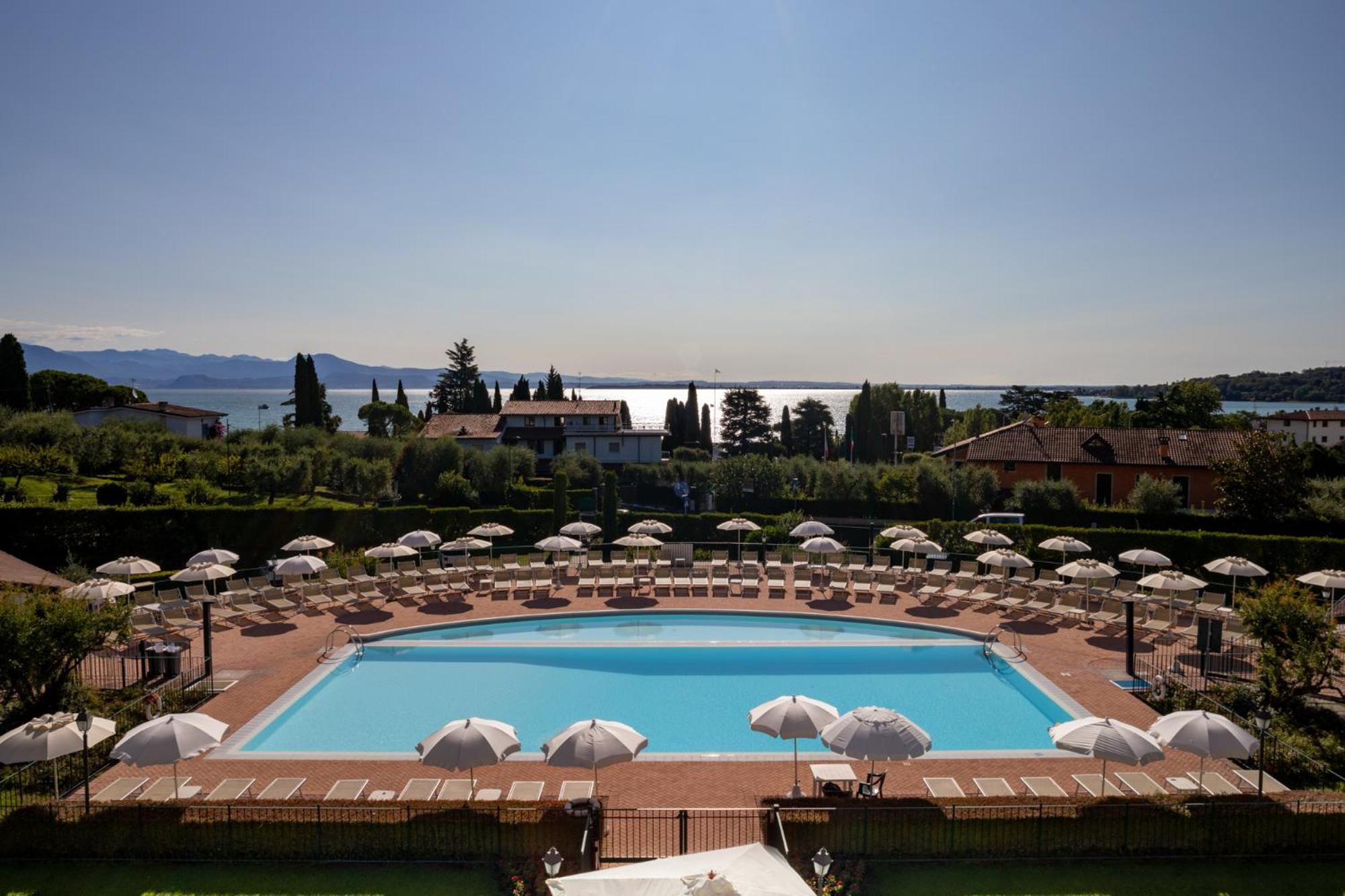 Le Terrazze Sul Lago Hotel & Residence Padenghe sul Garda Ngoại thất bức ảnh
