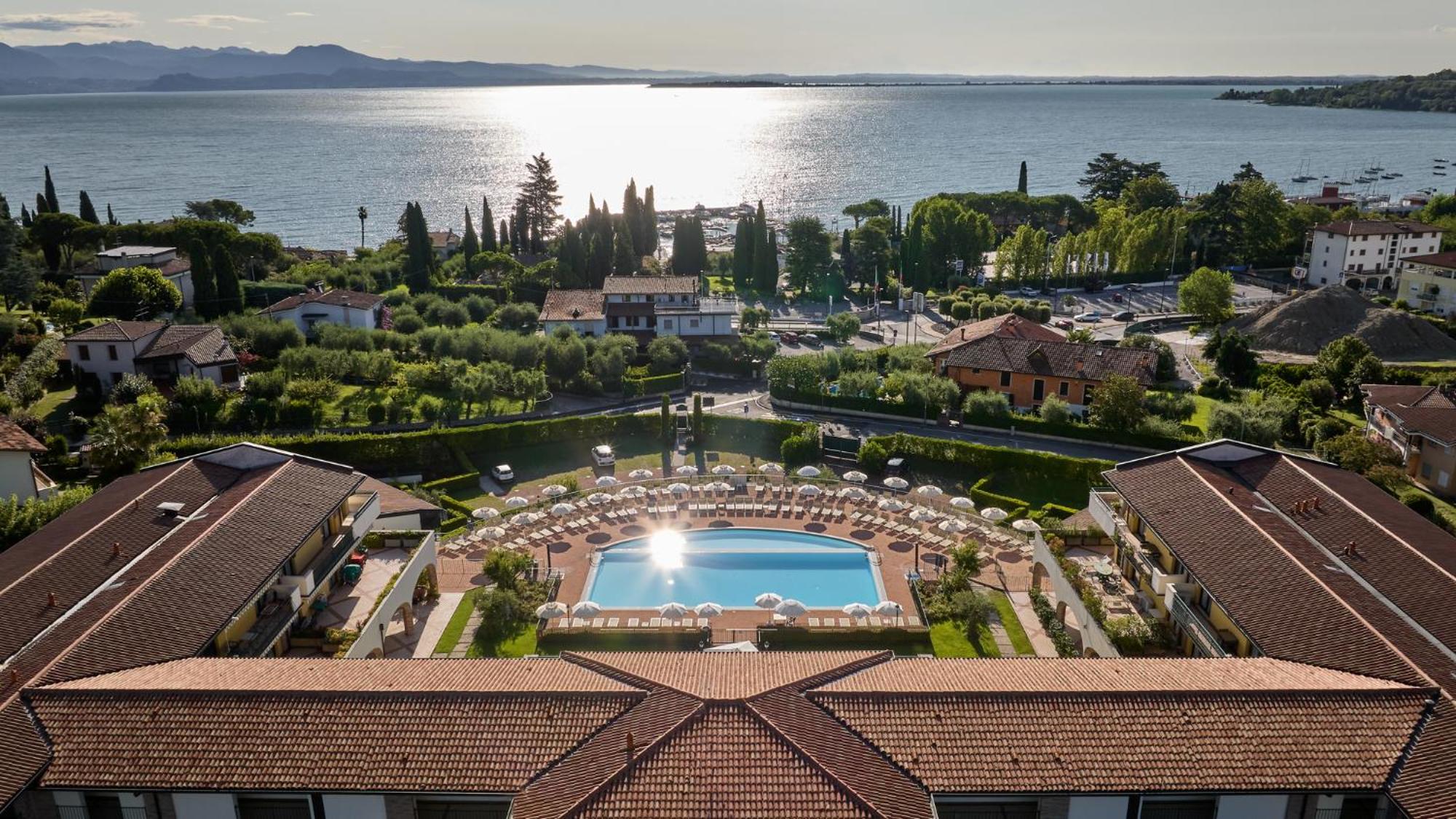 Le Terrazze Sul Lago Hotel & Residence Padenghe sul Garda Ngoại thất bức ảnh